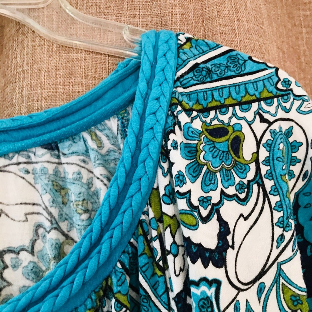 Braided neckline top - Picture 4 of 4